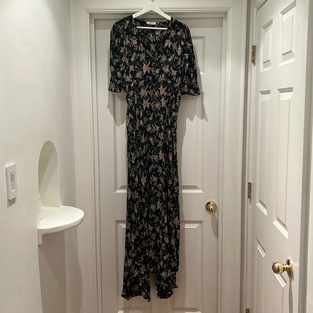 Doen long floral dress with sleeves